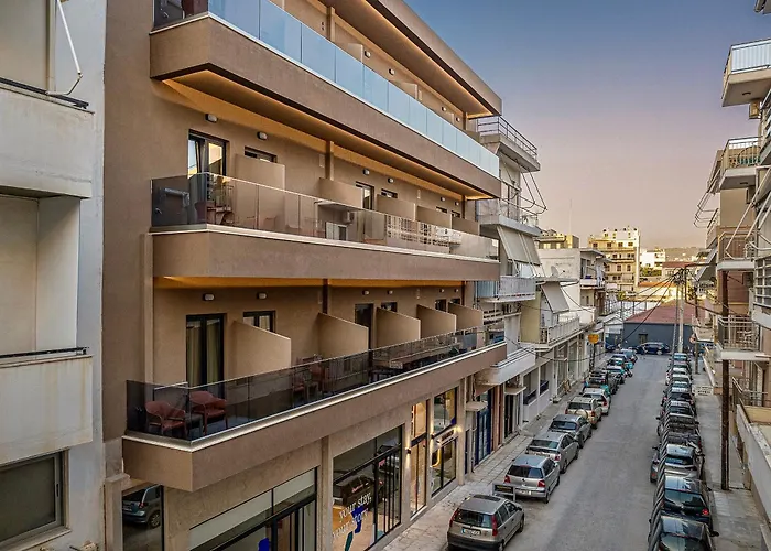 Miss Marrone City Hotel